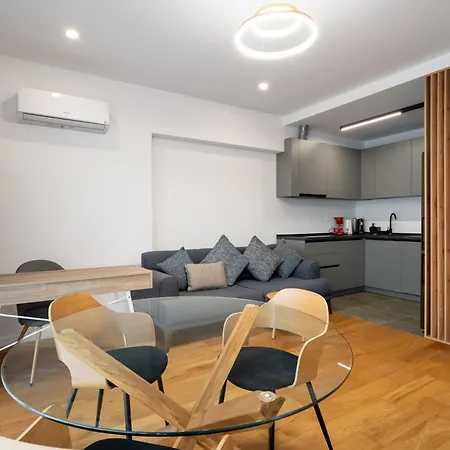 Apartment One View Parking Bukarest