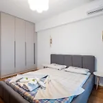 One View Parking Bukareszt