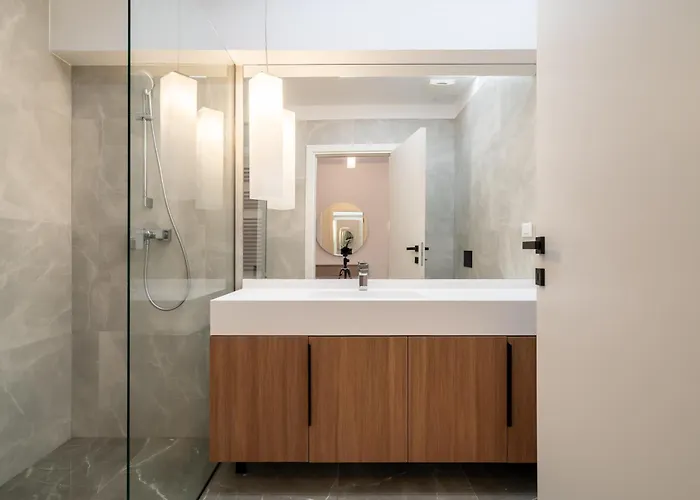 One View Parking Бухарест