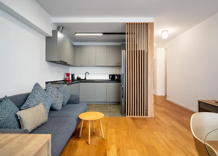 One View Parking Апартаменти Бухарест